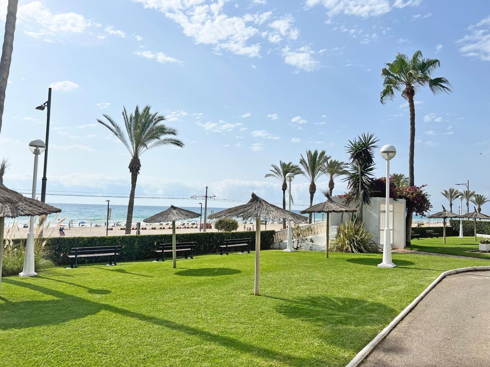 1ª Linea De Playa, Piscina, Parking, Ac